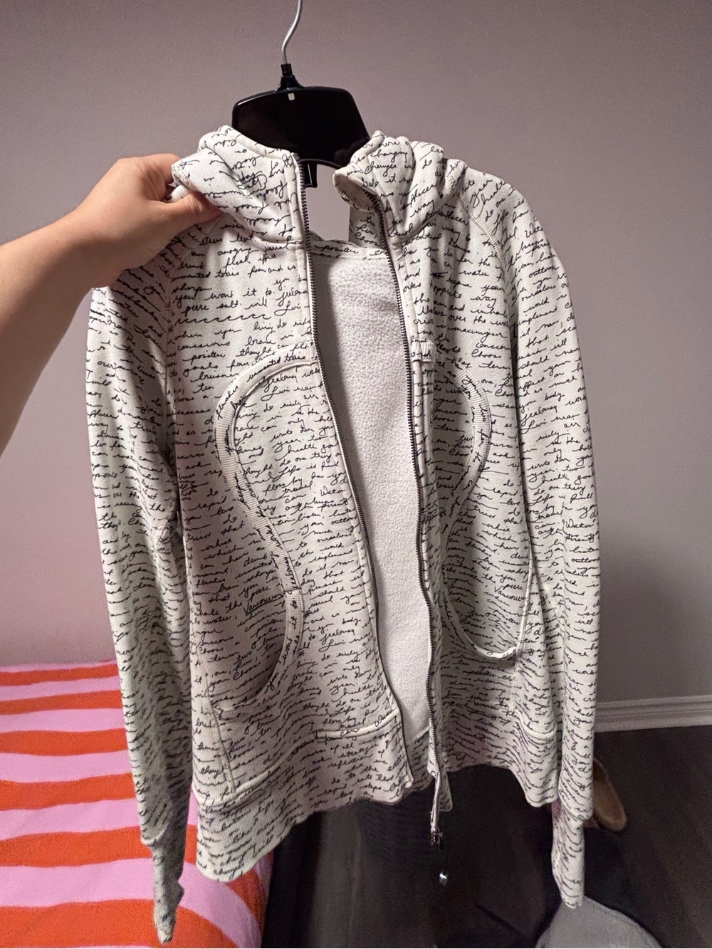 Lululemon Scuba Hoodie II in Manifesto Script Ghost Black / Ghost